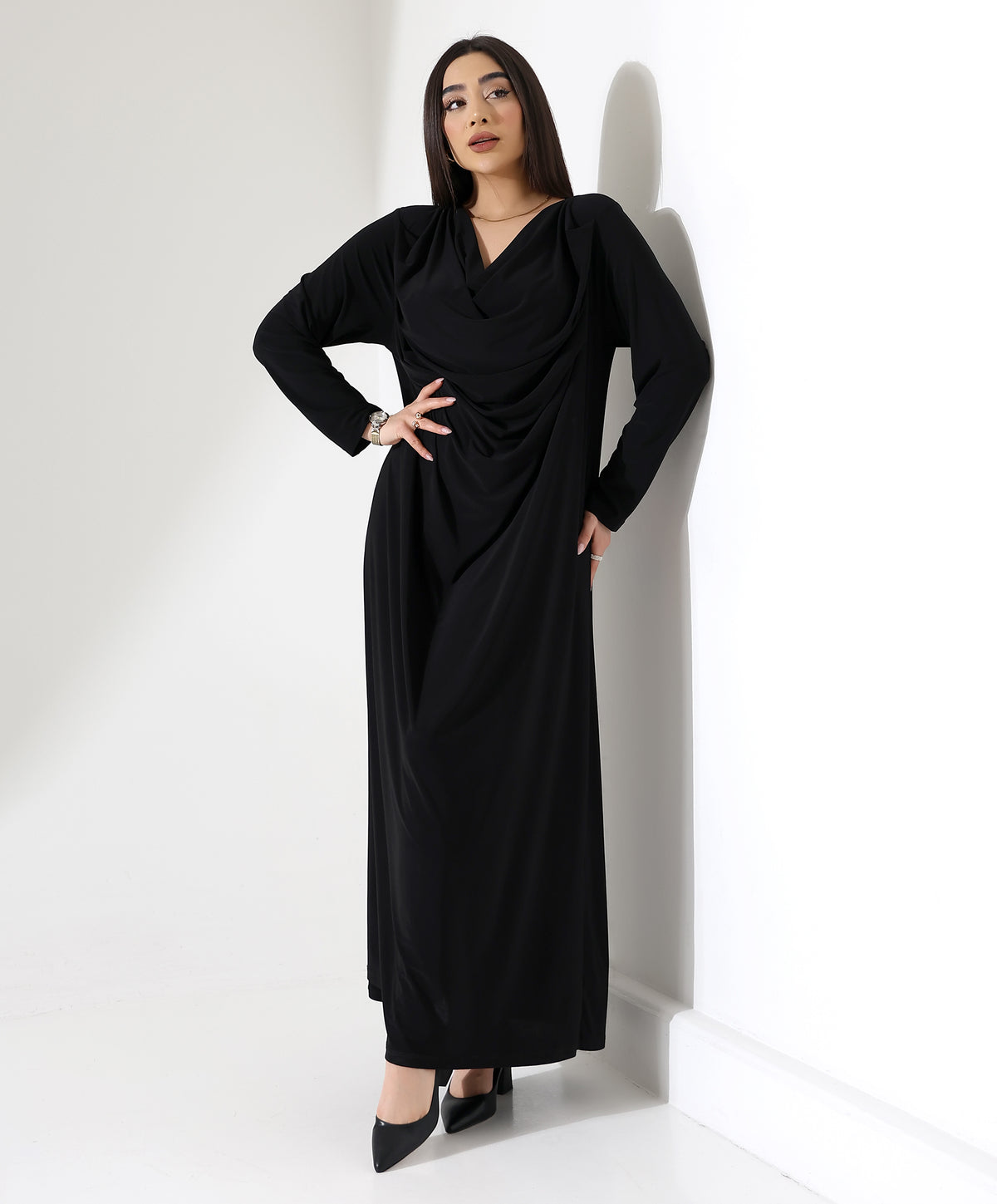 Abaya mit Wasserfallkragen