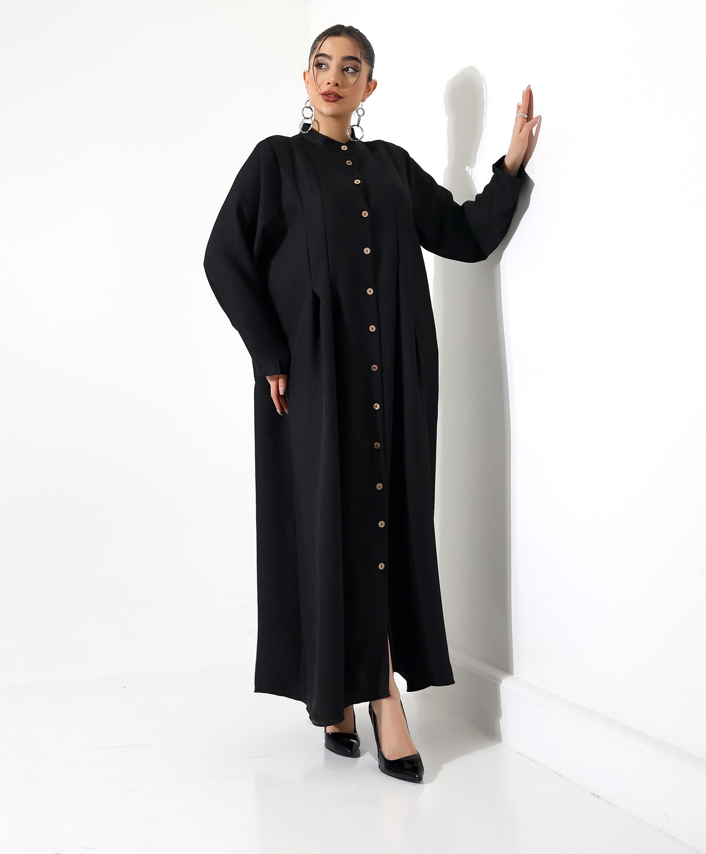 Langes Kleid mit Stehkragen