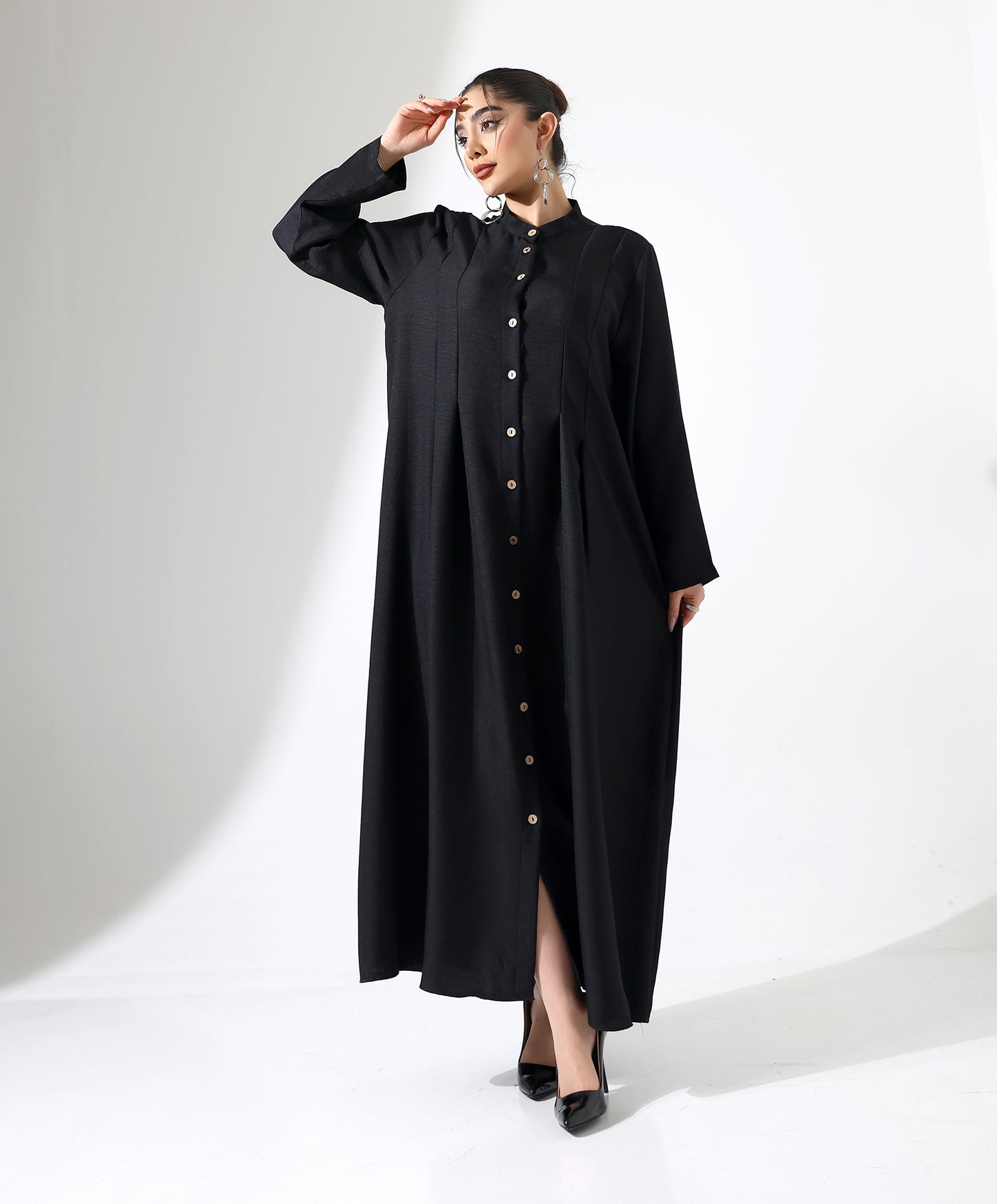 Langes Kleid mit Stehkragen
