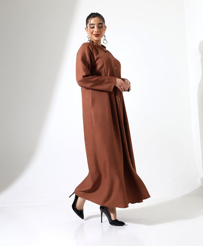 Langes Kleid mit Stehkragen