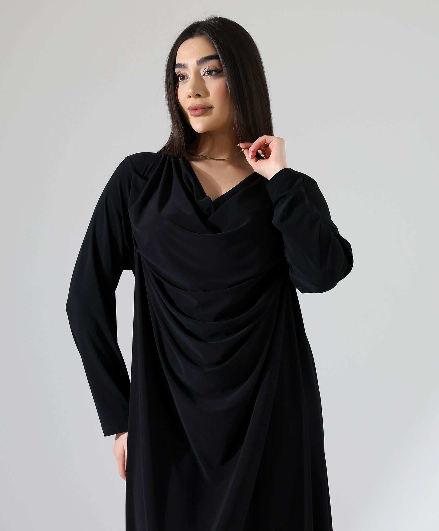 Abaya mit Wasserfallkragen