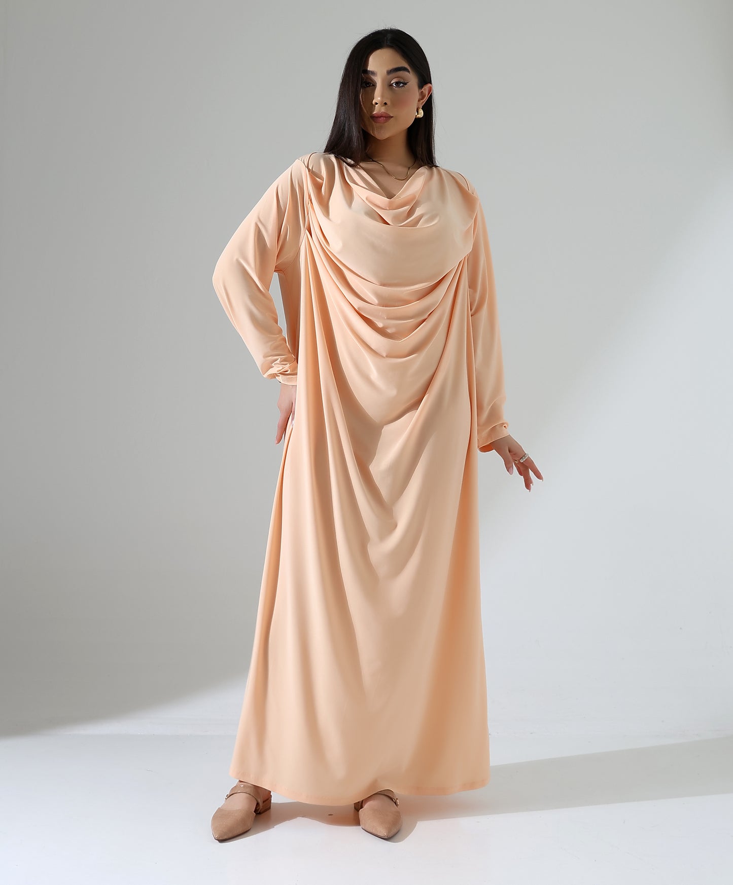 Abaya mit Wasserfallkragen