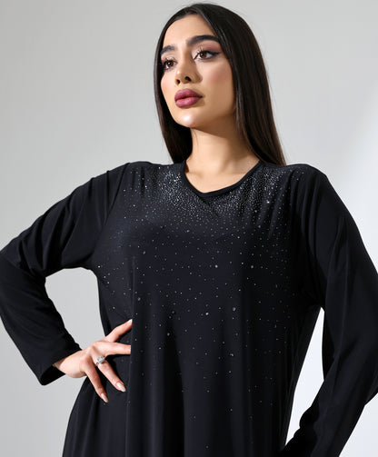 Langes Kleid mit Steinbesatz
